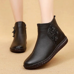 Bota Feminina de Couro Cano Curto Beks