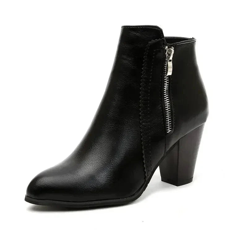 Bota Feminina de Couro Casual Clássica
