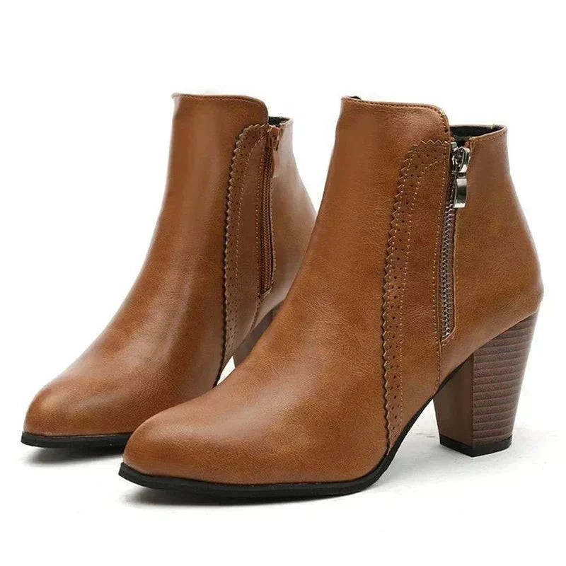 Bota Feminina de Couro Casual Clássica
