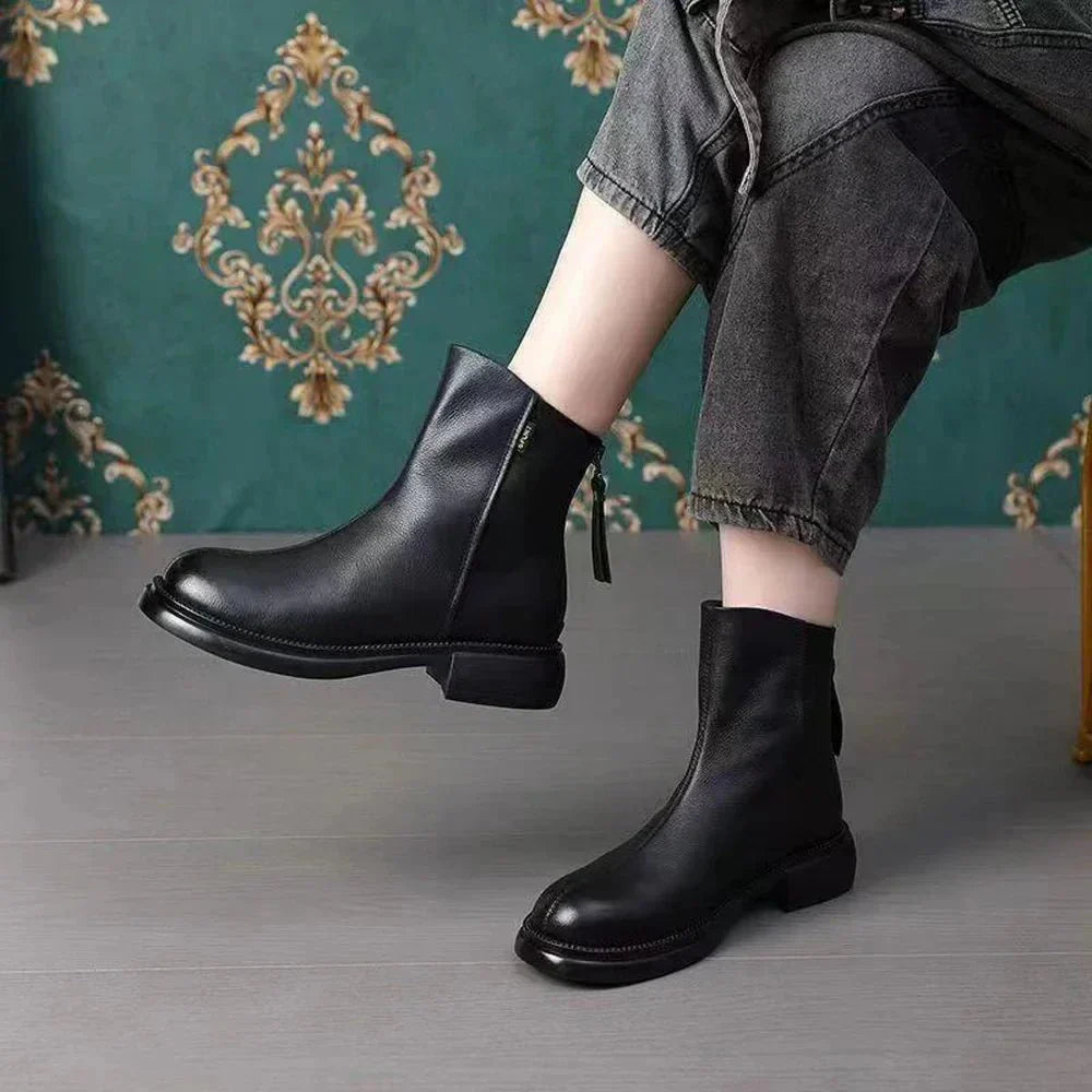 Bota Feminina de Couro Casual Classy
