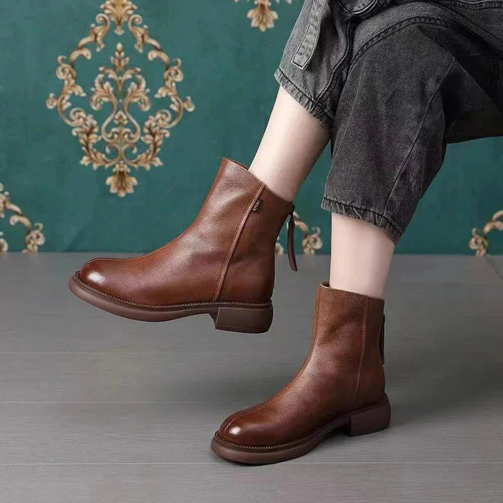 Bota Feminina de Couro Casual Classy