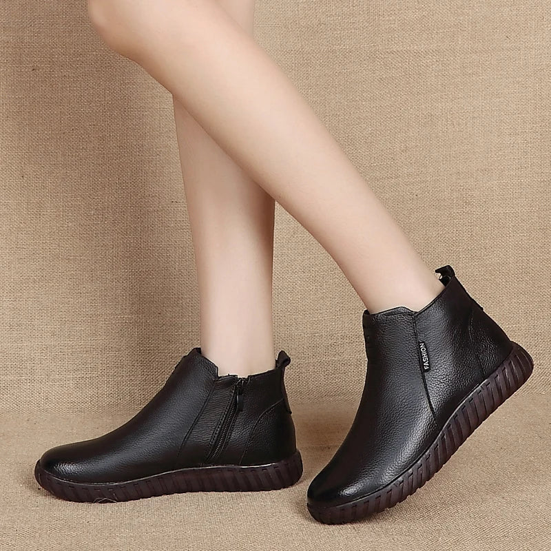 Bota Feminina de Couro Casual Diskei