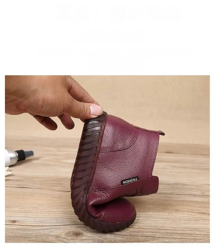 Bota Feminina de Couro Casual Diskei