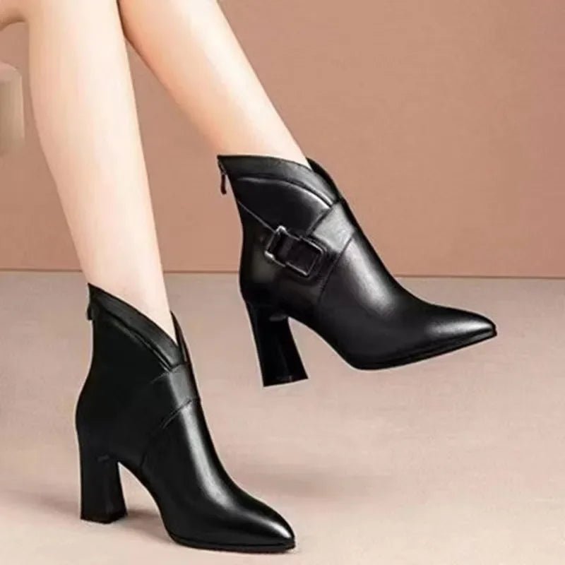 Bota Feminina de Couro Casual Rubie