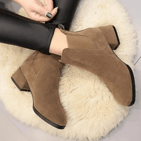 Bota Feminina de Couro Casual Slip