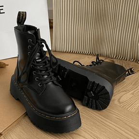 Bota Feminina de Couro Chelsea