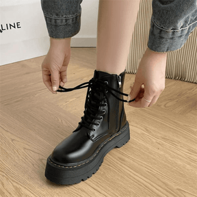 Bota Feminina de Couro Chelsea