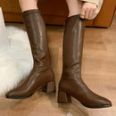Bota Feminina de Couro Clássica Cano Alto