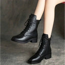 Bota Feminina de Couro Clássica Urban