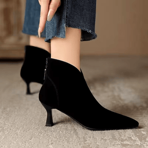 Bota Feminina de Couro com Salto Amber