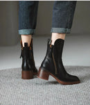 Bota Feminina de Couro com Salto Chelsea