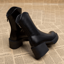 Bota Feminina de Couro com Salto Collen