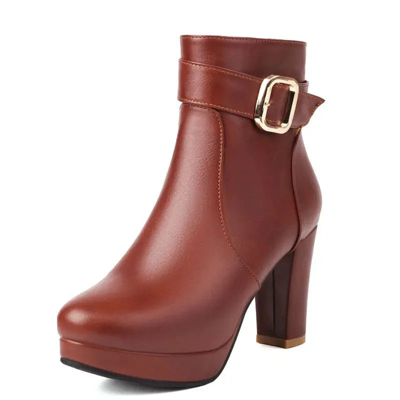 Bota Feminina de Couro com Salto Mighty