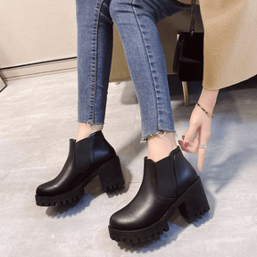 Bota Feminina de Couro com Salto Rubie