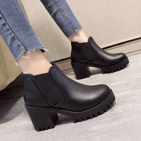 Bota Feminina de Couro com Salto Rubie