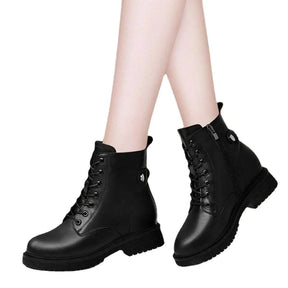 Bota Feminina de Couro Coturno Loren