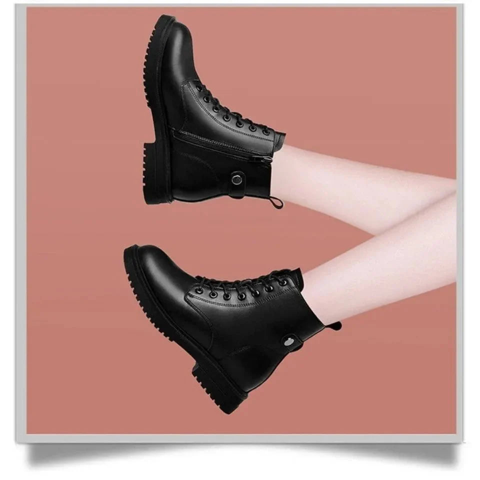 Bota Feminina de Couro Coturno Loren