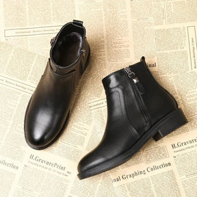 Bota Feminina de Couro em Lã Megan