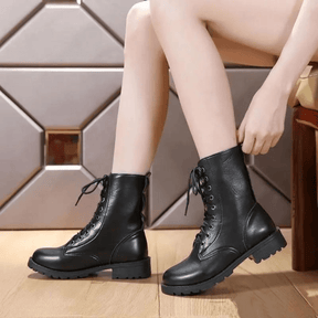 Bota Feminina de Couro Estelle