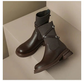 Bota Feminina de Couro Estilo Britanic
