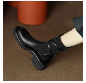 Bota Feminina de Couro Estilo Britanic