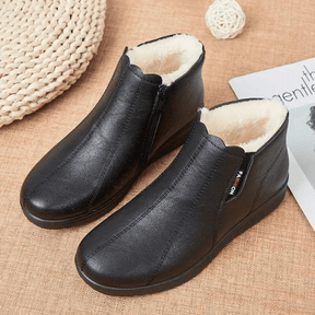Bota Feminina de Couro Forrada Amelia