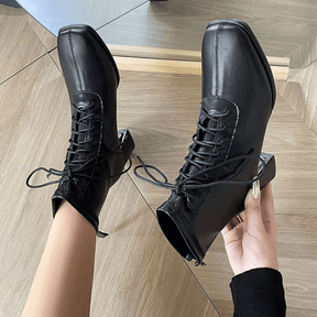 Bota Feminina de Couro Forrada Lã