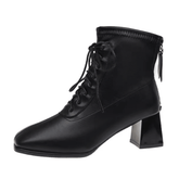 Bota Feminina de Couro Forrada Lã