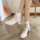 Bota Feminina de Couro Forrada Lã