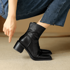 Bota Feminina de Couro Gregória