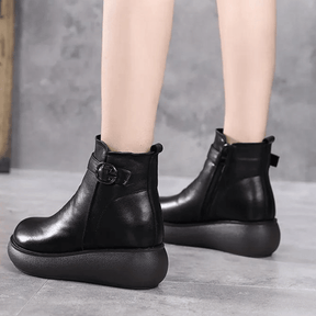 Bota Feminina de Couro Impermeável Bessie
