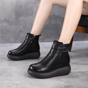 Bota Feminina de Couro Impermeável Bessie