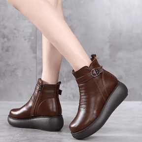 Bota Feminina de Couro Impermeável Bessie