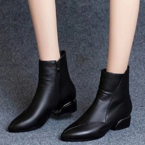 Bota Feminina de Couro Inverno Cano Baixo