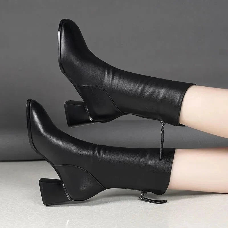 Bota Feminina de Couro Inverno Chelsea