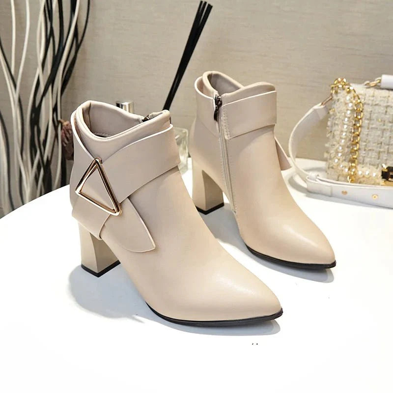 Bota Feminina de Couro Inverno Estrelina