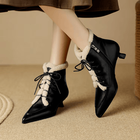 Bota Feminina de Couro Kendall
