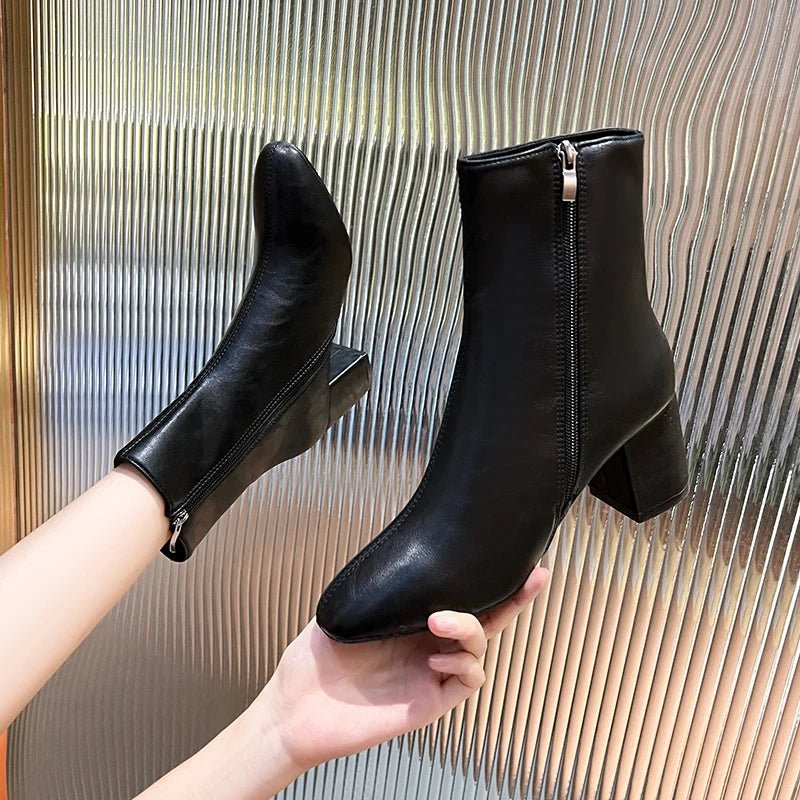 Bota Feminina de Couro Kimberly