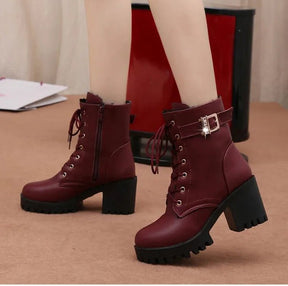 Bota Feminina de Couro Kristen