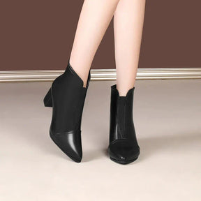 Bota Feminina de Couro LeatherTrim