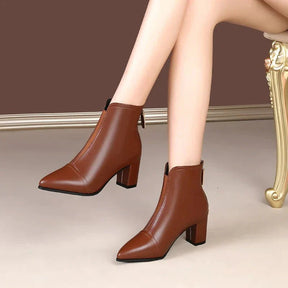 Bota Feminina de Couro LeatherTrim