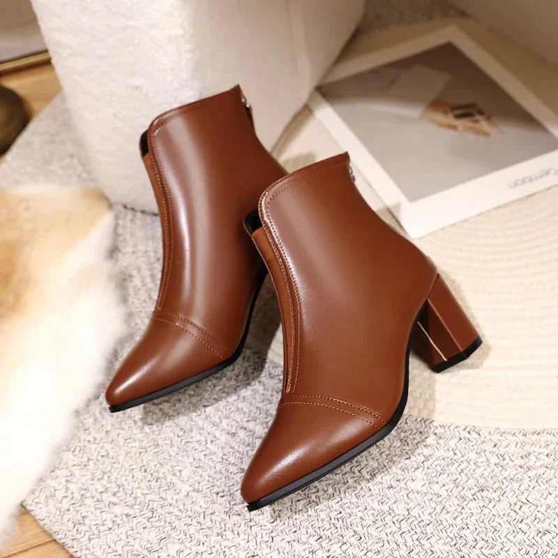 Bota Feminina de Couro LeatherTrim