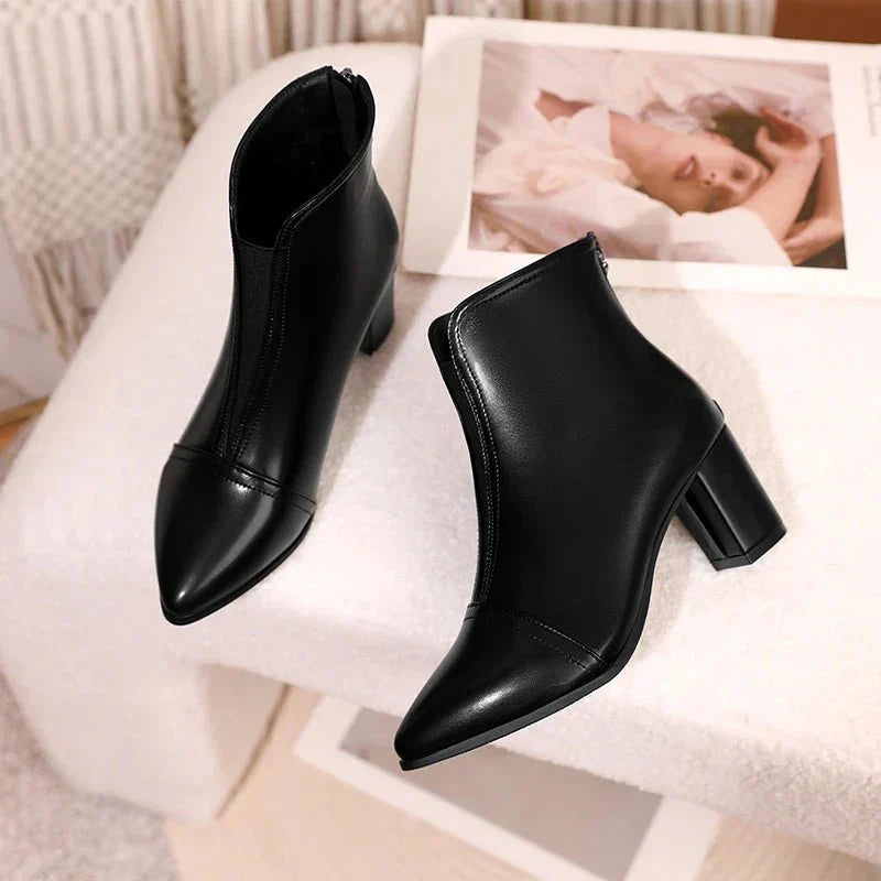 Bota Feminina de Couro LeatherTrim