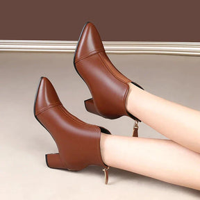 Bota Feminina de Couro LeatherTrim