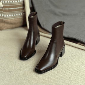 Bota de Couro Feminina Kabani Salto Alto Chelsea