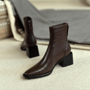 Bota de Couro Feminina Kabani Salto Alto Chelsea