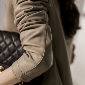 Jaqueta Feminina de Couro Mallory