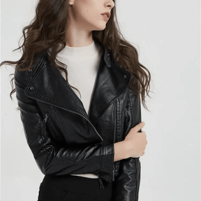 Jaqueta Feminina de Couro Preta Slim