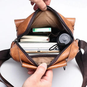 Mochila de Ombro em Couro Genuino - CouroPremium Bag