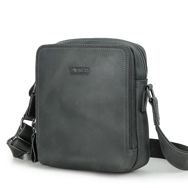 Mochila em Couro Genuino - Contacts Premium